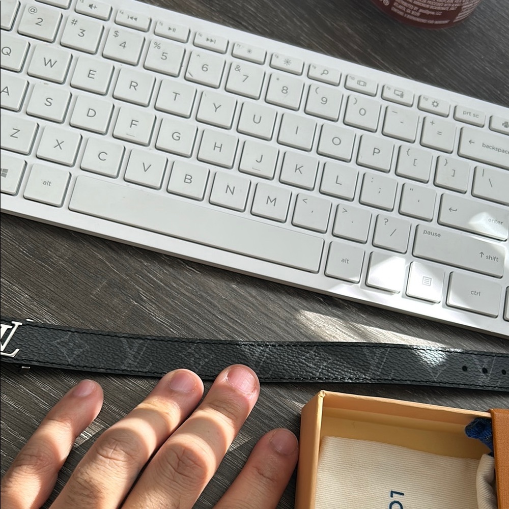 Black Belt with Stylish Design and Durable Material